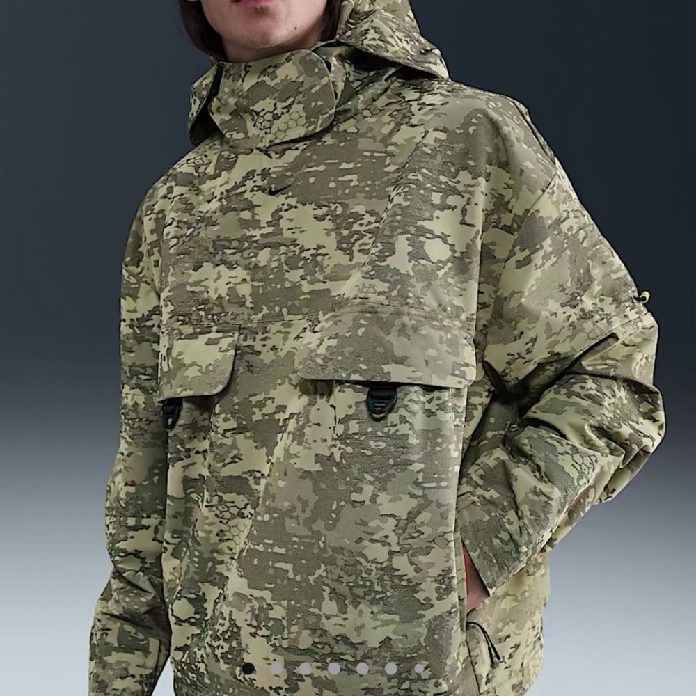 Nike Men's Olive & Tan Digital Camo Field Jacket